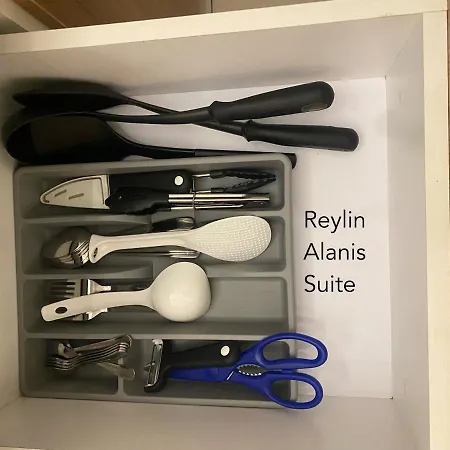 Reylin Alanis Suite // Free Wifi & Netflix // Airport Shuttle Service Sepang Exterior photo