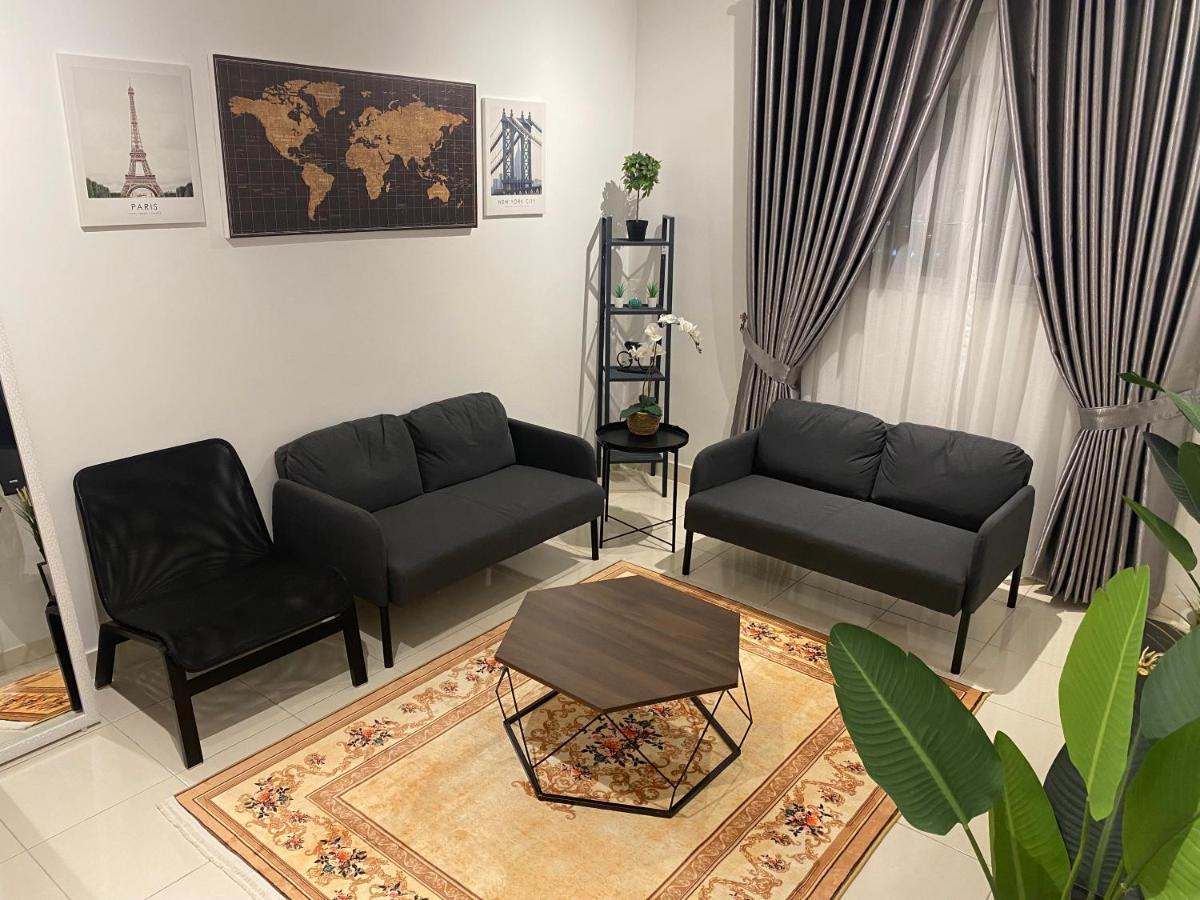 Apartment Reylin Alanis // Free Wifi & Netflix // Airport Shuttle Service Sepang